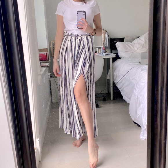 Stripe Wide Leg Trousers with Removable Belt - Picture 2 of 5